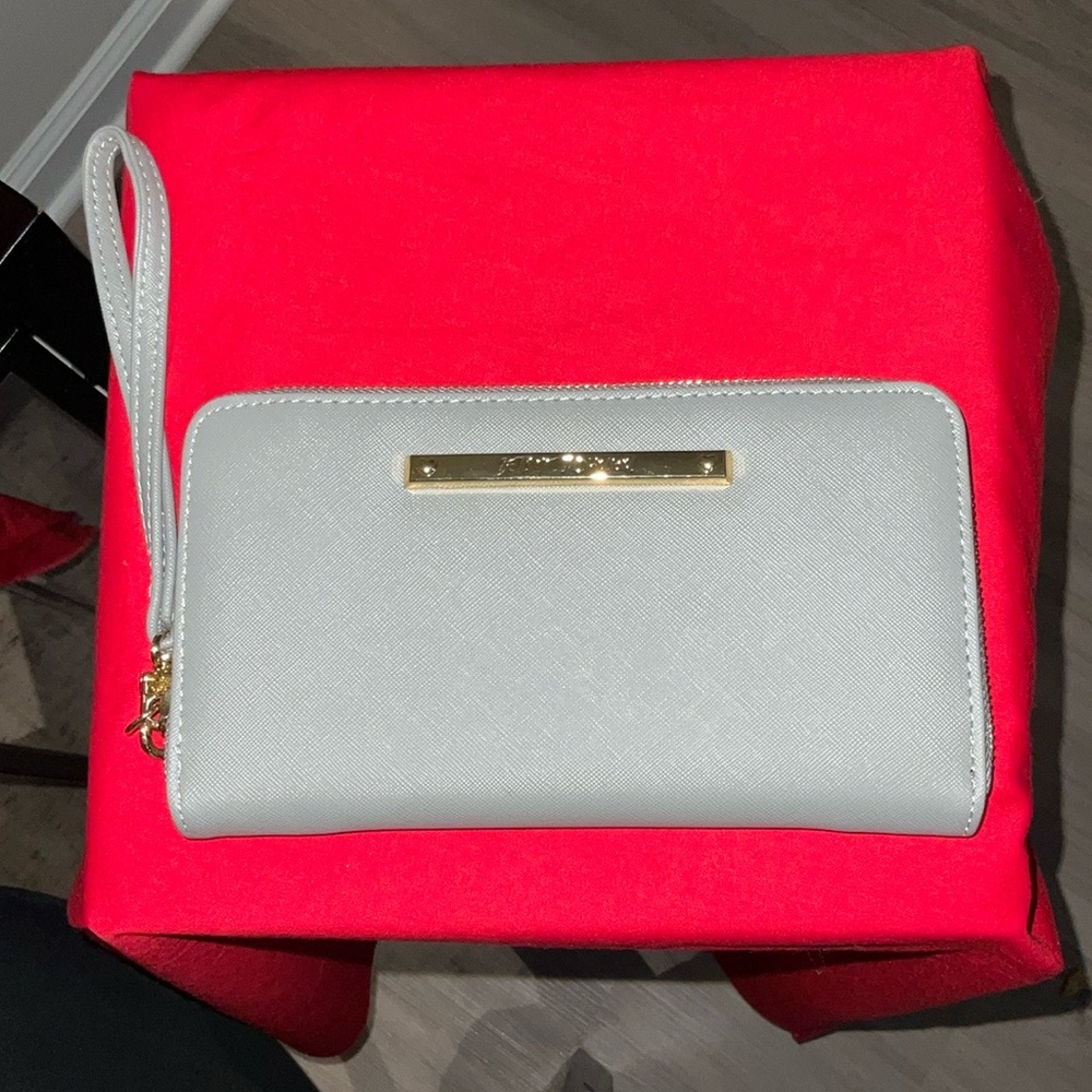 NWOT Betsey Johnson Wristlet Wallet - Picture 9 of 12